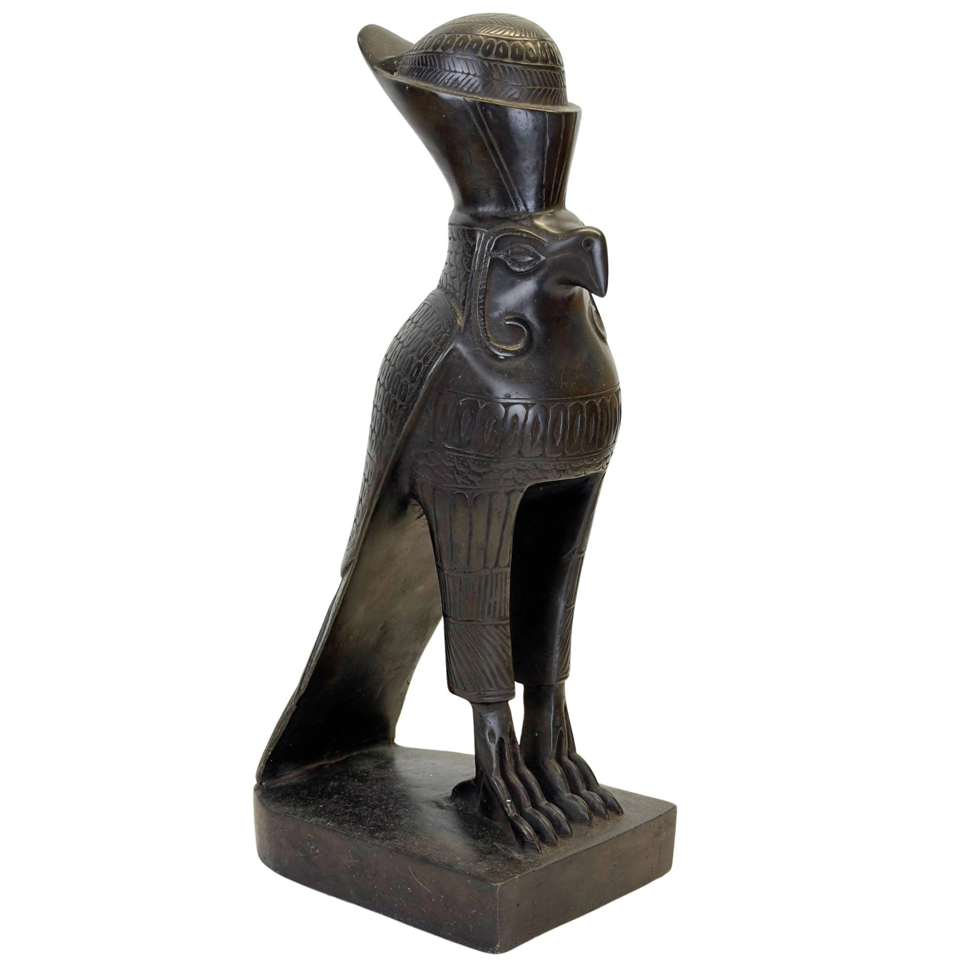 Horus-Statue des ägyptischen Falkengottes mit Doppelkrone