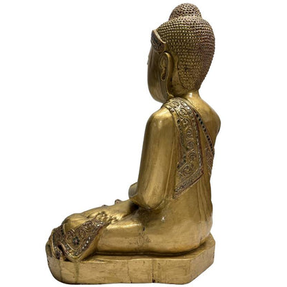 hölzerne Buddha-Statue mit bearbeitetem Sockel und Ornamenten