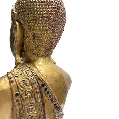traditionelle buddhistische Holzstatue aus Myanmar