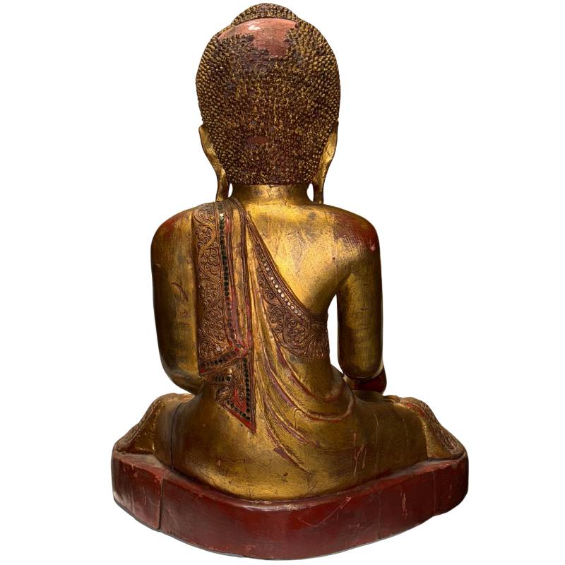 Buddha-Statue aus Holz in erdberührender Haltung mit klassischem Mandalay-Design