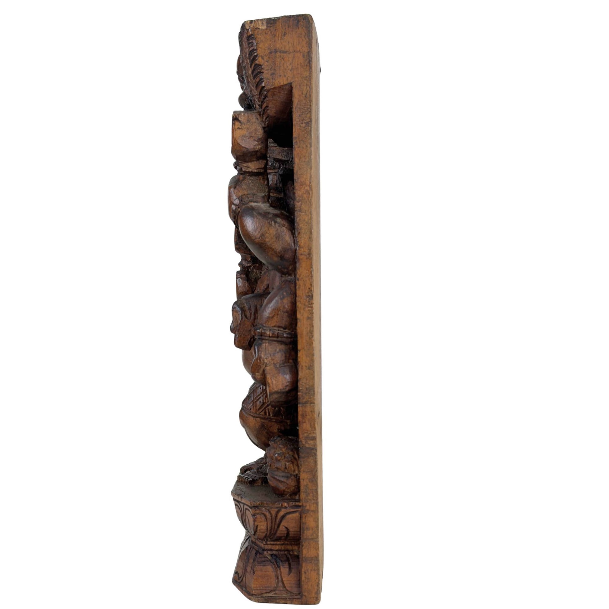 Ganesha-Figur aus Holz mit Krone und aufwendiger Verzierung