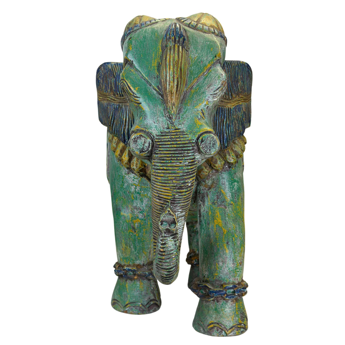 Königlicher indischer Elefant mit reich verzierter zeremonieller Decke