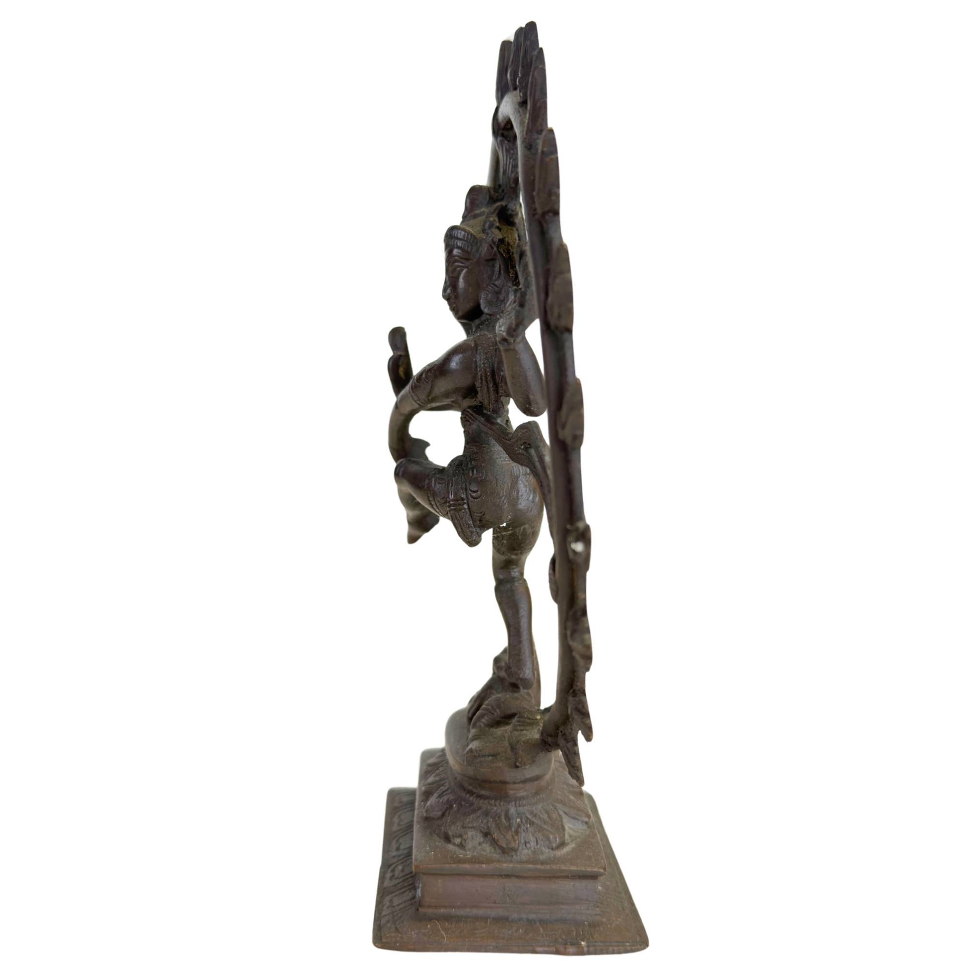 Indische Bronzestatue von Shiva Nataraja mit spiritueller Symbolik und kraftvoller Ausstrahlung