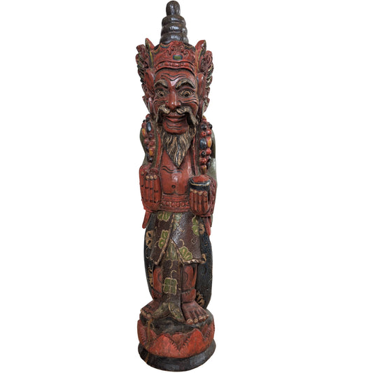 Handgeschnitzte hölzerne Tempelwächterstatue Dvarapala aus Indonesien, 67 cm hoch.