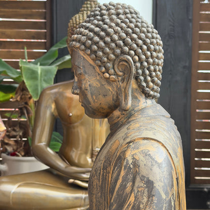 Japanische bronzene Buddha in Dhyana Mudra