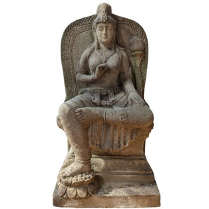 Handgemeißelte javanesische Sandsteinstatue - Göttin Tara - Majapahit-Stil - 60cm