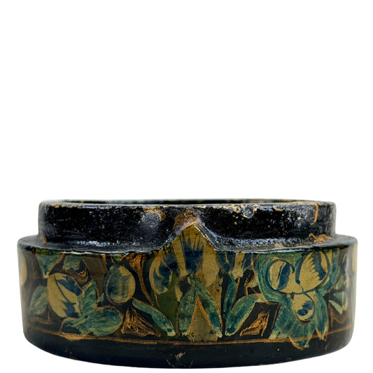 Kashmir-Lackdose ca. 1920 mit bemalter Pappmaché-Dekoration