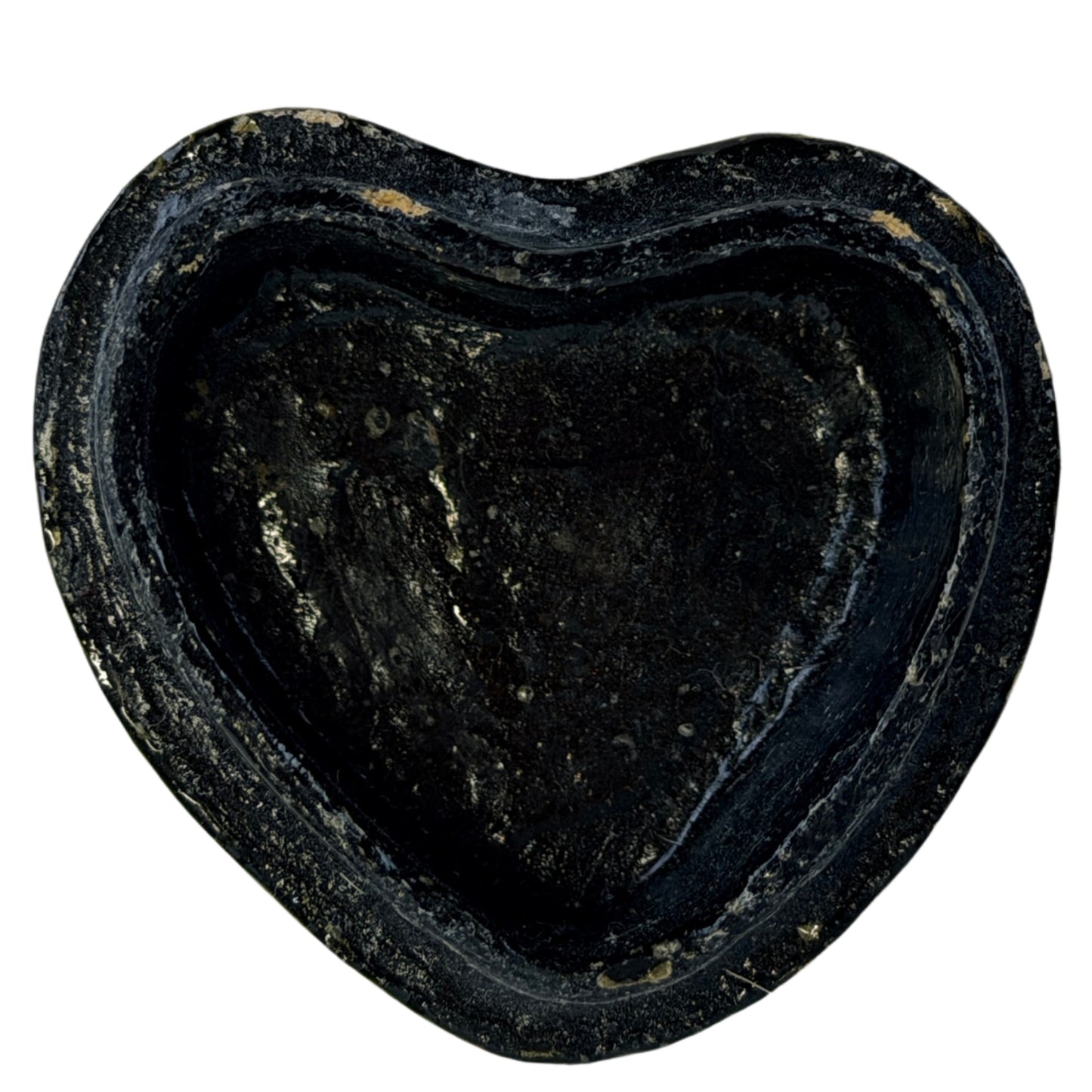 Detail von Lack und Malerei auf herzförmiger Kashmir-Pappmaché-Dose