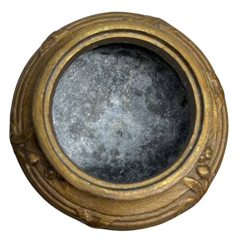 Klassisches französisches Tischset aus dem 19. Jahrhundert mit elegantem Design