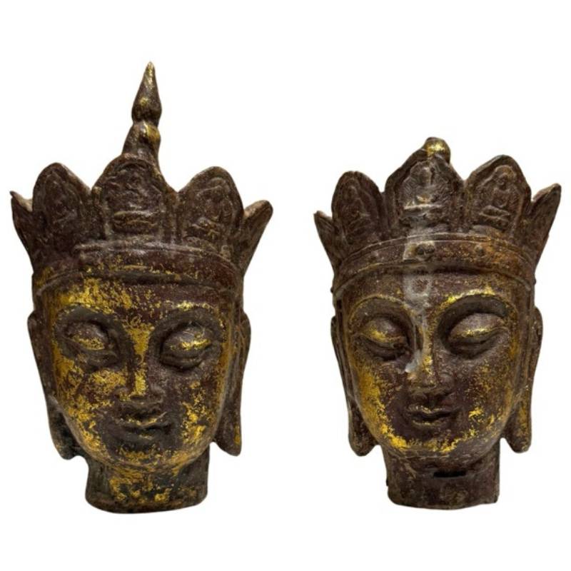 Ein Paar Köpfe von Ksitigarbha Dizang Pusa aus vergoldetem Gusseisen, chinesisches buddhistisches Devotionsfragment