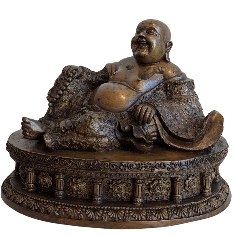 Der lachende Buddha aus Bronze (Budai) als chinesisches Glückssymbol