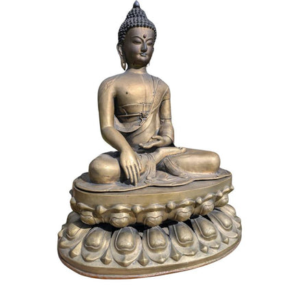große feuervergoldete bronzene Buddha aus Ladakh, 17. Jahrhundert, mit originaler Basis