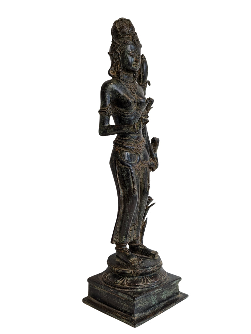 Antike Bronzestatue der Göttin Lakshmi aus Südindien oder Sri Lanka