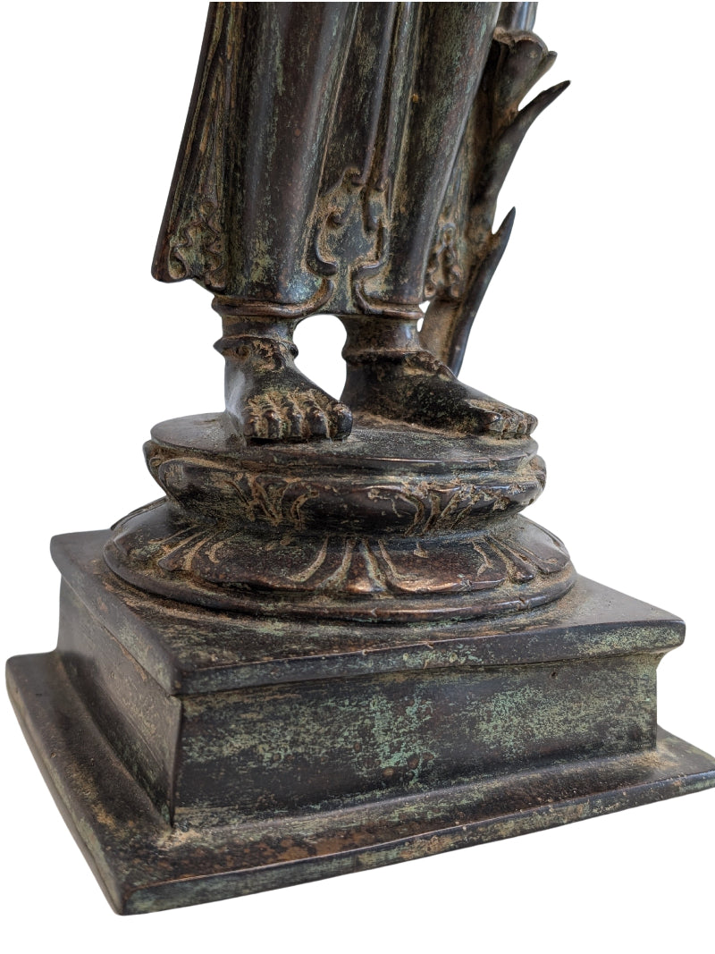 Antike Bronzestatue der Göttin Lakshmi Sri Devi