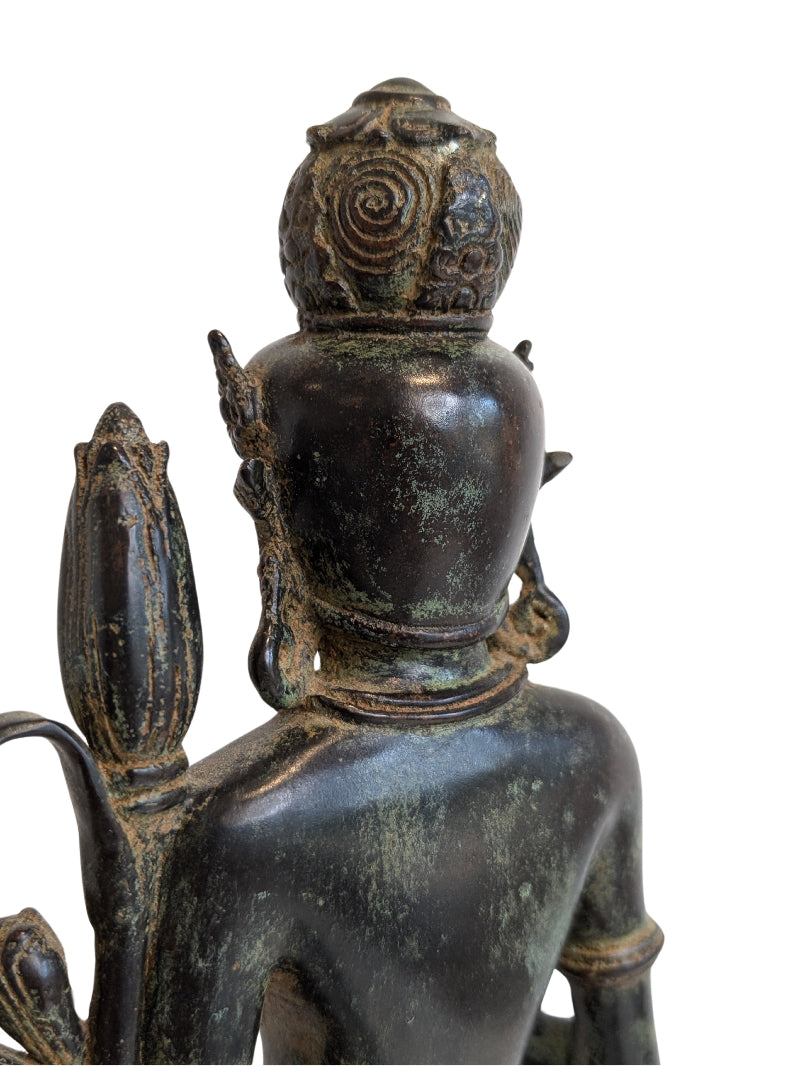 Alte Bronzestatue der hinduistischen Göttin Lakshmi Sri Devi