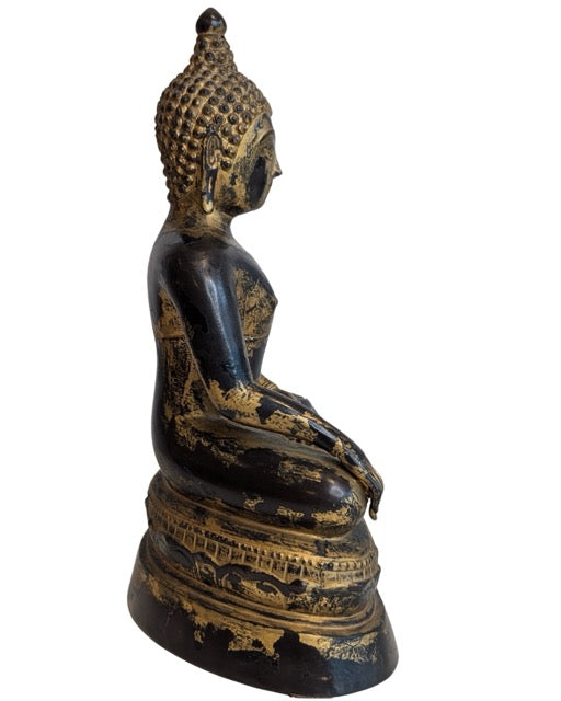 Buddha-Statue aus Bronze in Bhumisparsha-Mudra aus Mandalay


Buddha-Statue aus Bronze in Mandalay mit Bhumisparsha-Mudra ...