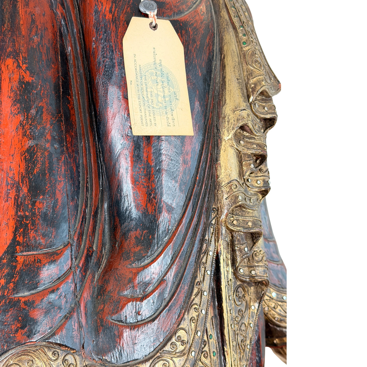 Vergoldete Metallbeschläge am Gewand eines birmanischen Mandalay-Buddha