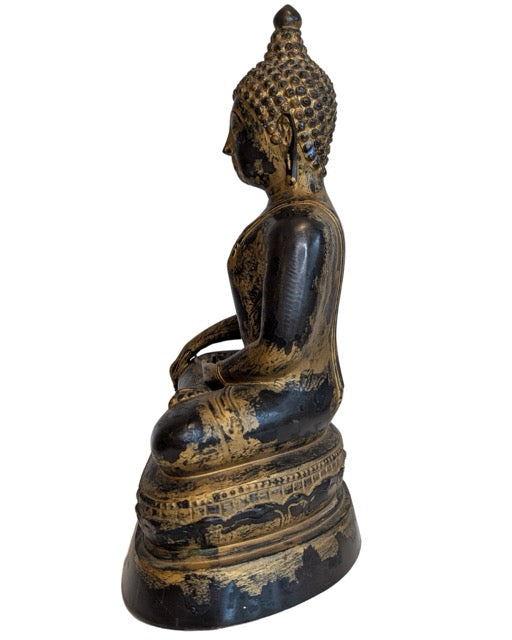 Sitzende Buddha-Statue aus Bronze aus Mandalay, Myanmar