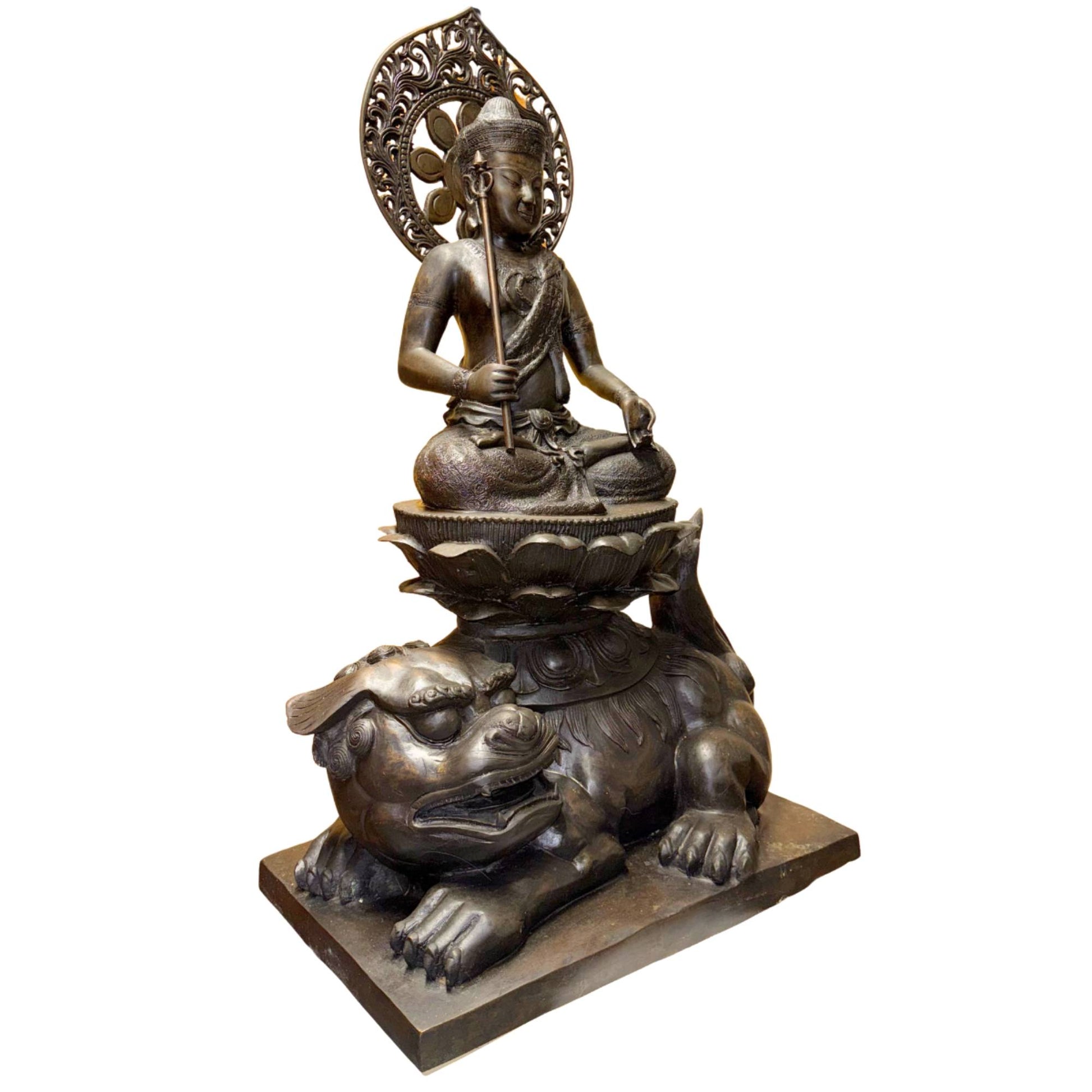 Manjushri Bodhisattva auf einem schweren Bronzelöwen mit starker spiritueller Aura