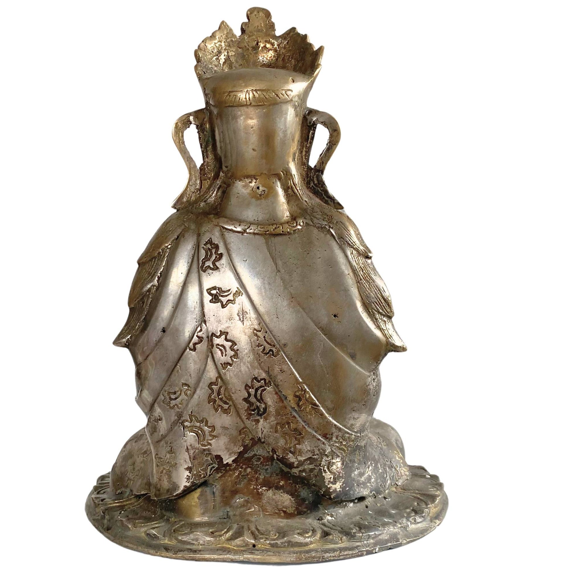 Bodhisattva-Skulptur in Gebetshaltung mit einem Gewicht von 3 kg.