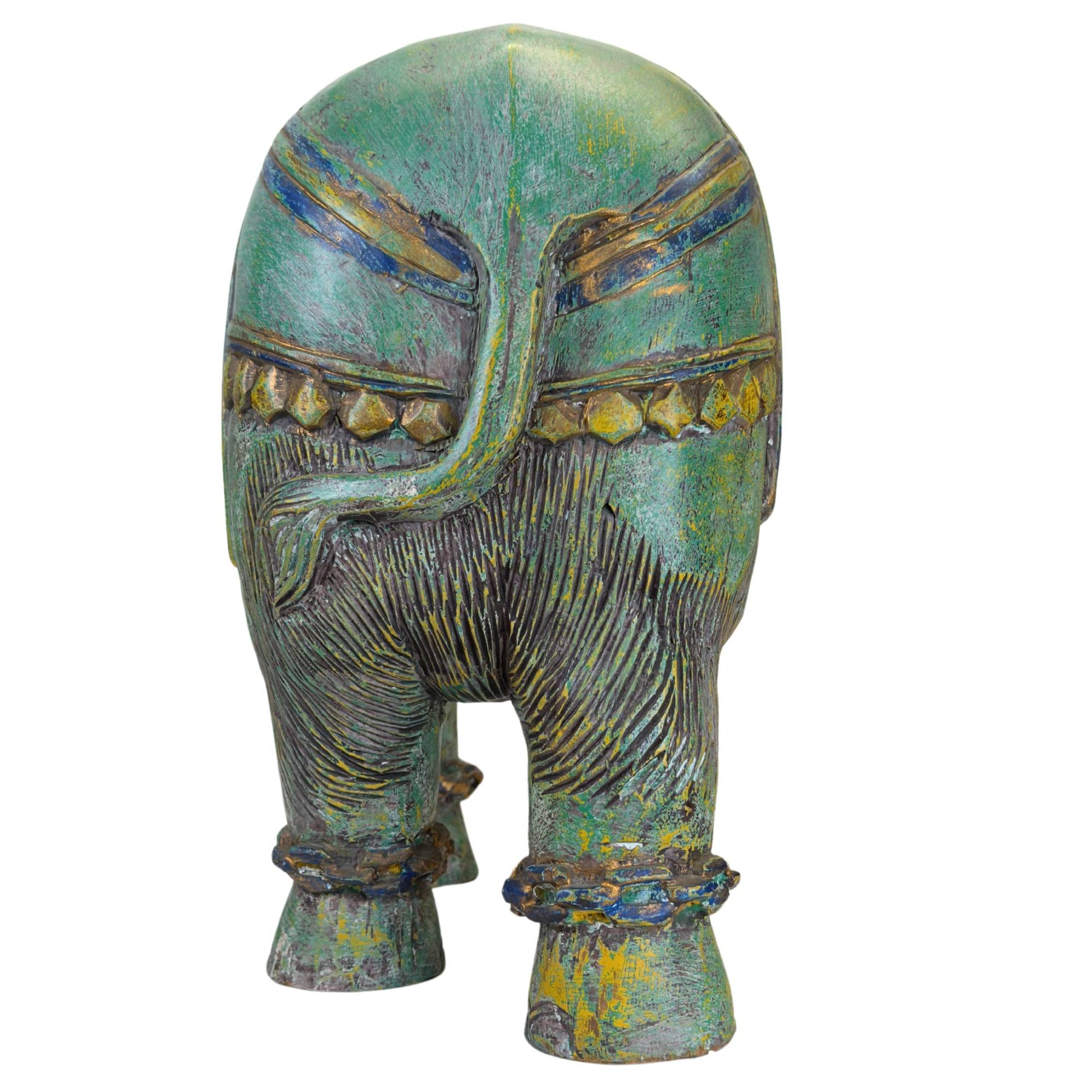 Ein massiver Holzelefant als Symbol für Glück und Wohlstand