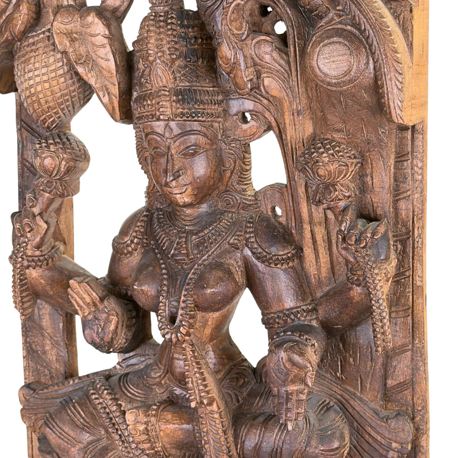 Nahaufnahme des Papageis, dem charakteristischen Merkmal von Meenakshi Amman, das für Eloquenz und Liebe steht.