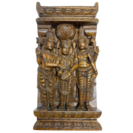Relief aus einem Tempel in Madurai, Südindien, mit Darstellungen von Meenakshi und Shiva, ca. 1920–1940