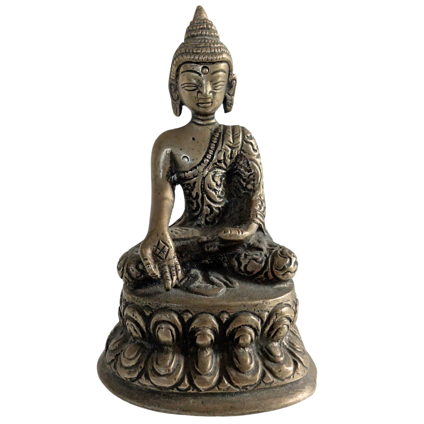 Vorderansicht einer handgefertigten Buddha-Figur aus Messing aus Nepal.