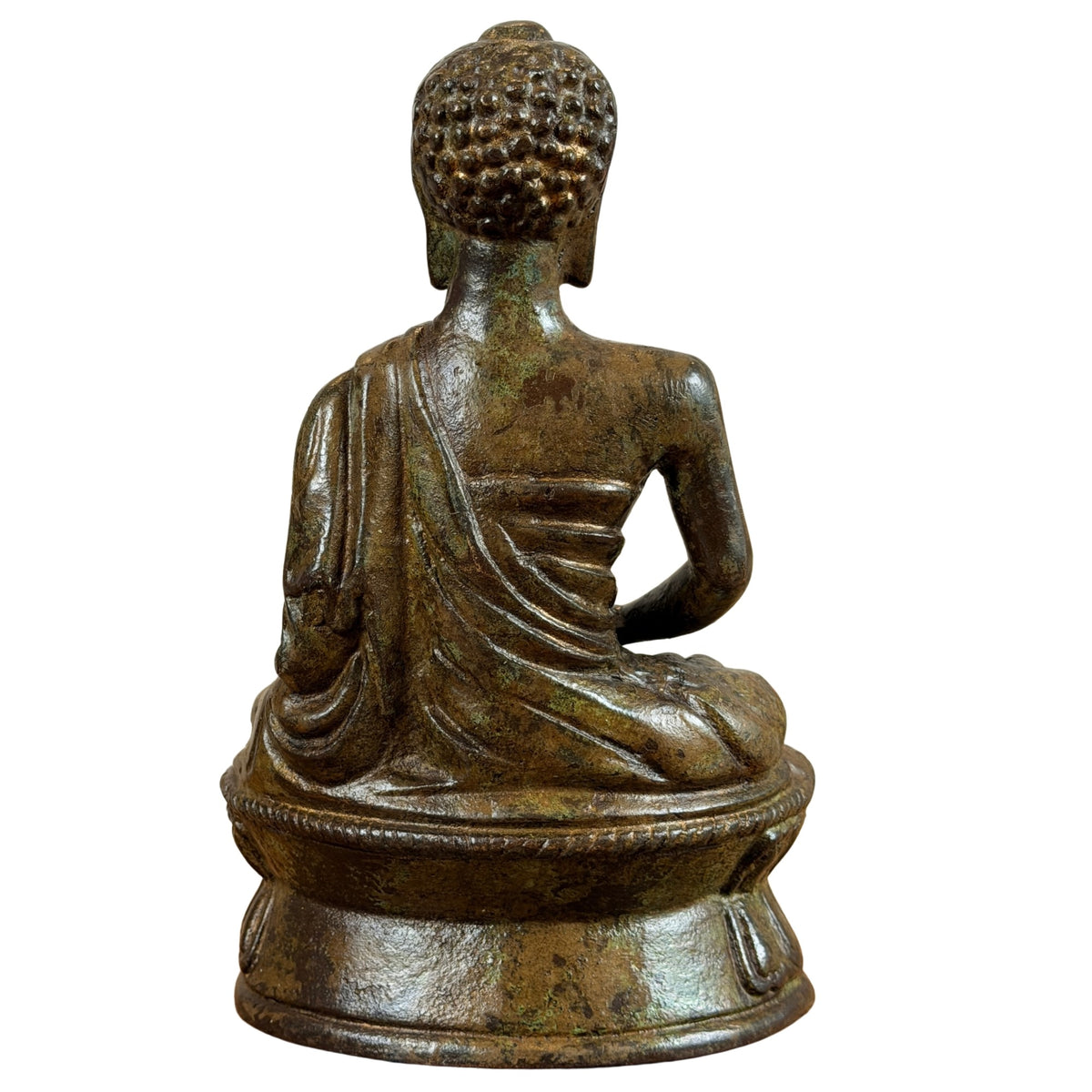 Linker zijaanzicht van de bronzen Boeddha