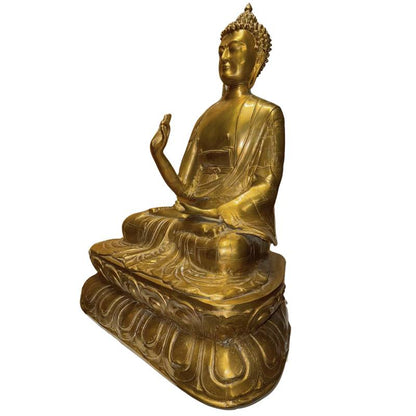 Monumentales Himalaya‑Buddha‑Statue mit alter vergoldeter Haut und starker Klosterausstrahlung