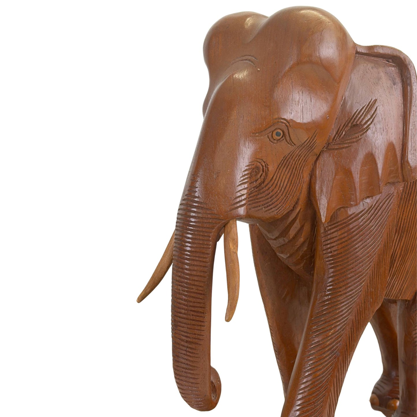Direkte Rückansicht der kleinsten Teakholz-Tierskulptur, mit Fokus auf die Vorderbeine und die fließende Struktur.