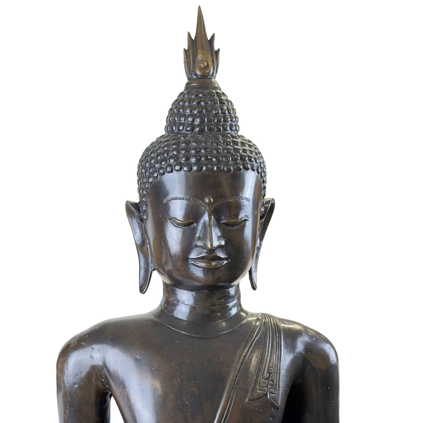 Monumentale Buddha-Skulptur aus Bronze, inspiriert von der thailändischen Tradition