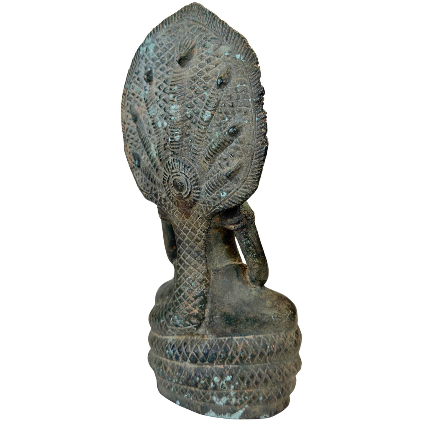 Der siebenköpfige Naga-König Mucalinda als Beschützer des meditierenden Buddha.
