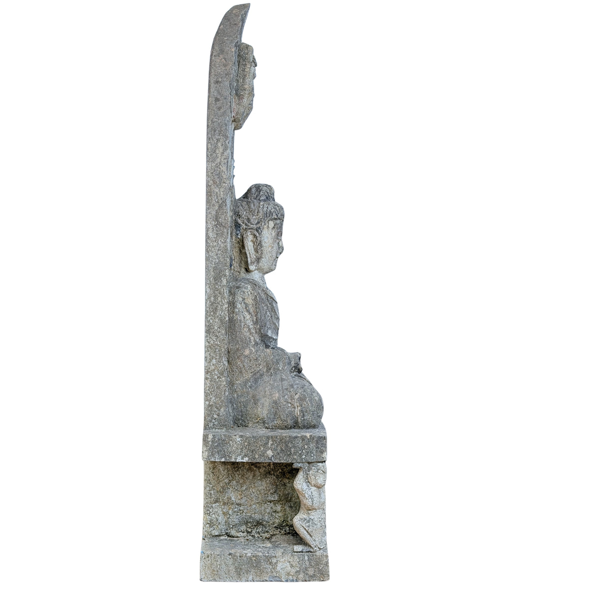 Achteraanzicht van de zware Himalaya kalkstenen stele