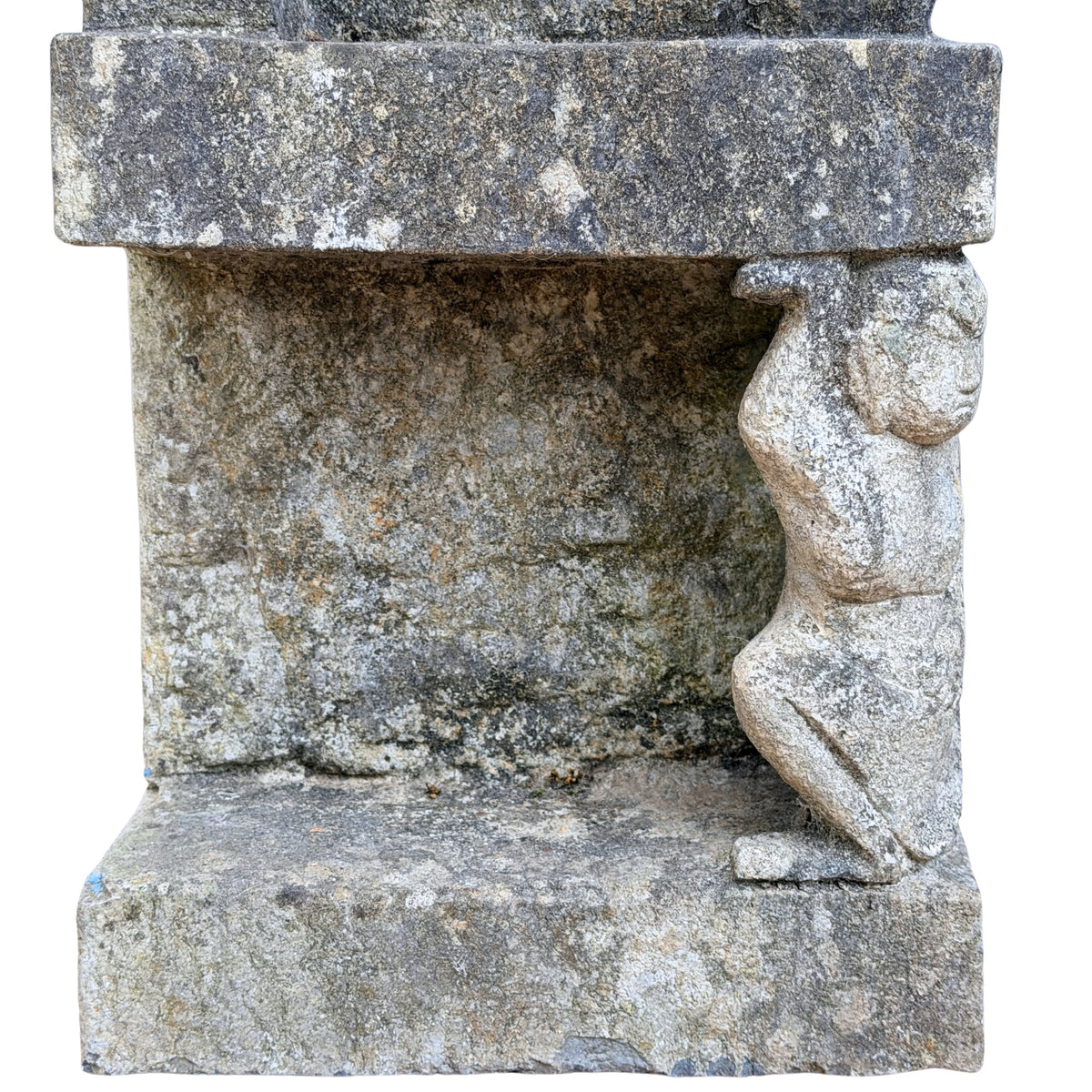 Detail van beschermende figuur in het tempelreliëf