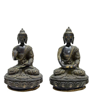 Nepalesisches Paar feuervergoldeter Buddha-Figuren aus Bronze – Frühes 20. Jahrhundert – Los 457