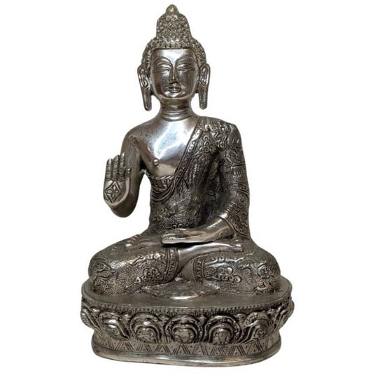Nepalesischer Buddha aus silberfarbener Kupferlegierung, Abhaya-Mudra