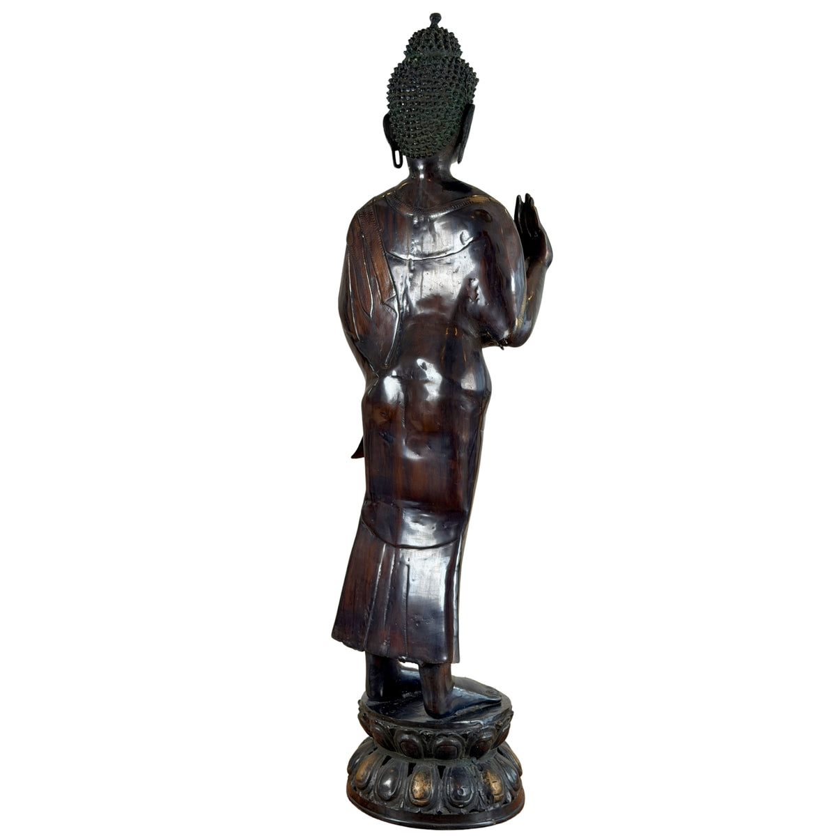 Stehender Buddha schräg von hinten