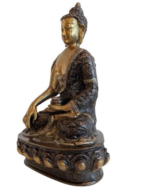 Antike nepalesische Shakyamuni-Buddha-Statue aus vergoldeter Bronze mit heiterem Gesichtsausdruck