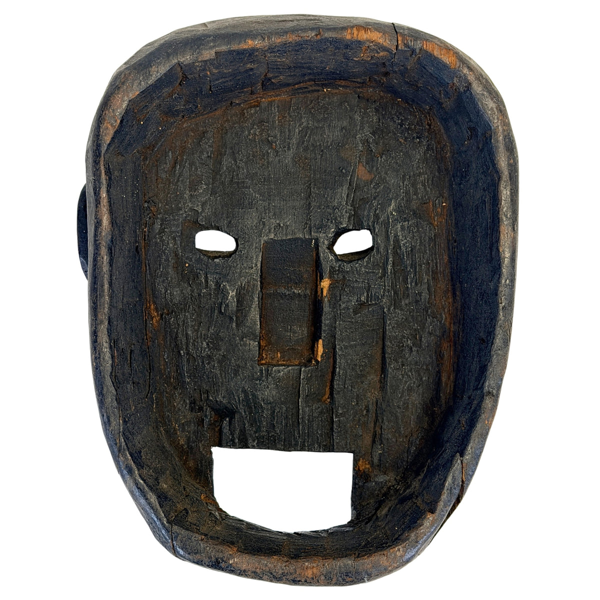 Rückseite der nepalesischen Holz-Schamanenmaske mit tiefer Aushöhlung und alten Beitelspuren
