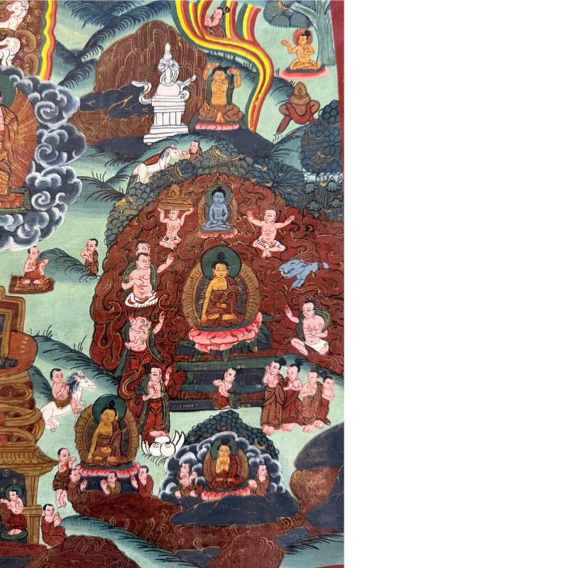 Himmlische Figuren und Wolkenmotive auf einem alten nepalesischen Thangka