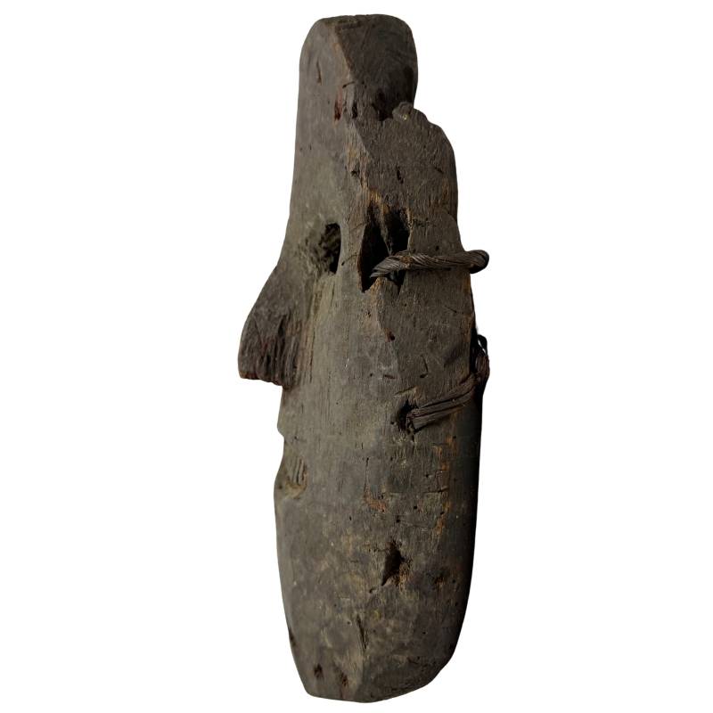 Nepalesische Maske aus Holz mit traditioneller Form und Patina