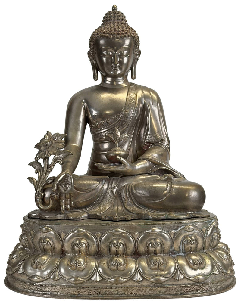 Monumentaler Bhaisajyaguru (Medizinbuddha) aus versilberter Bronze, Newar-Tradition, Kathmandu-Tal für Tibet, ca. 1450–1600