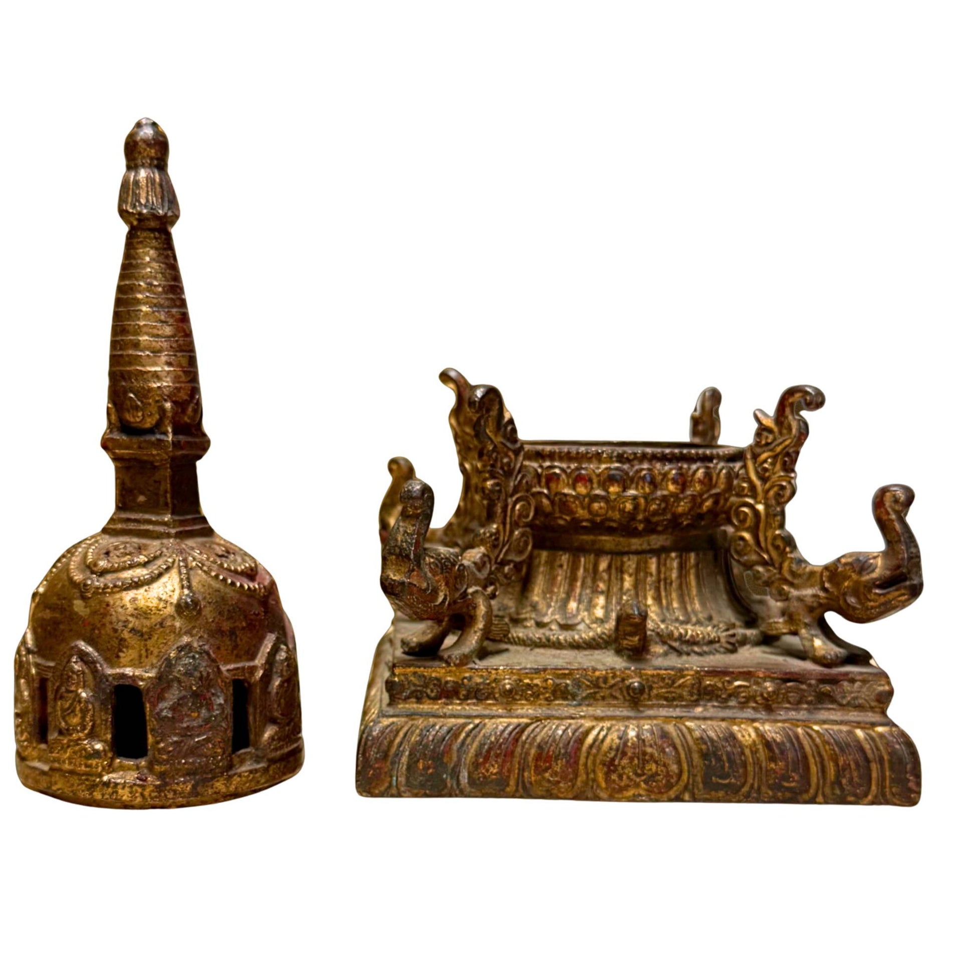 Newar-Bronzeguss-Schrein im Shikhara-Stil im Kathmandu-Tal