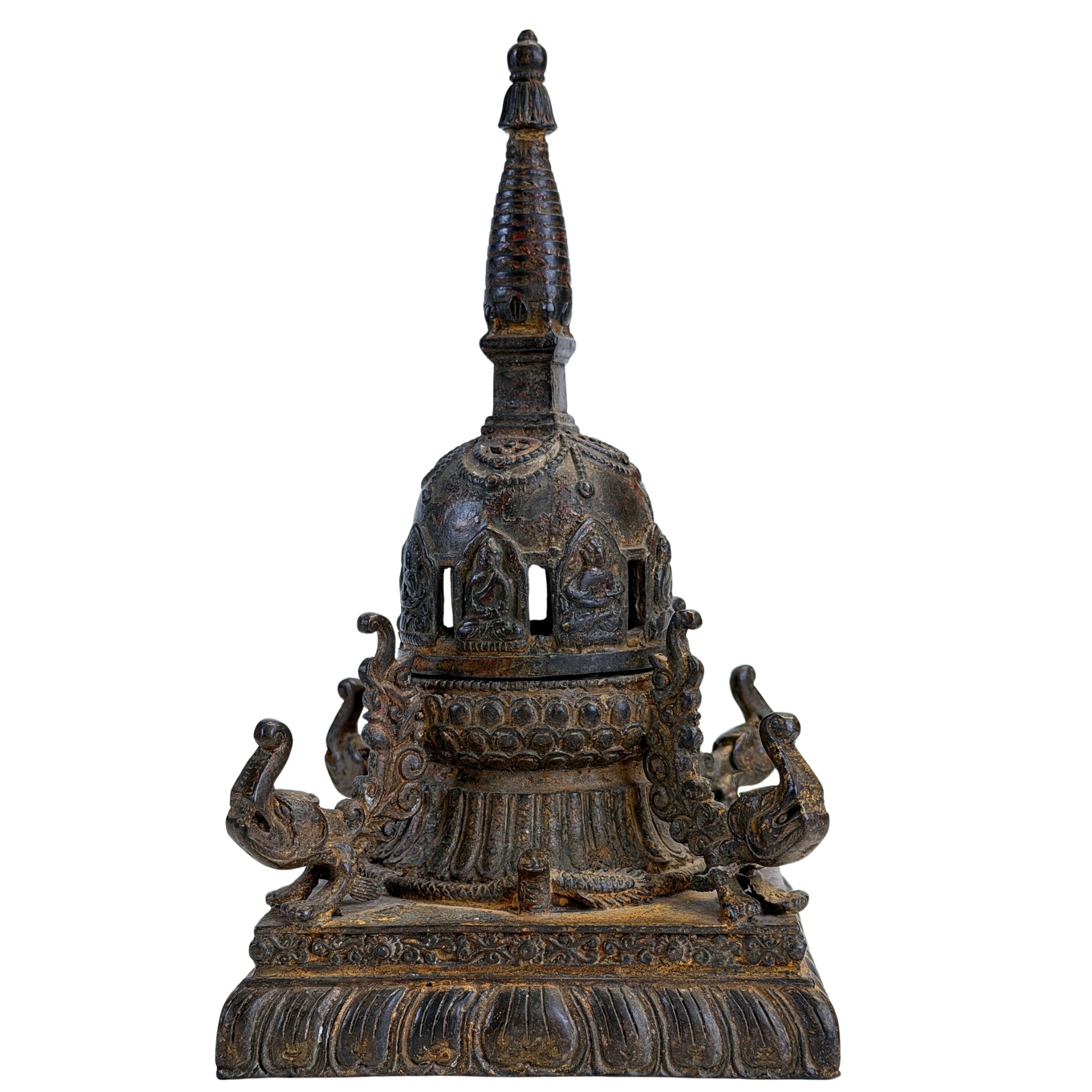 Newar-Chaitya aus Bronze mit Buddhafiguren und Makaras – Detail