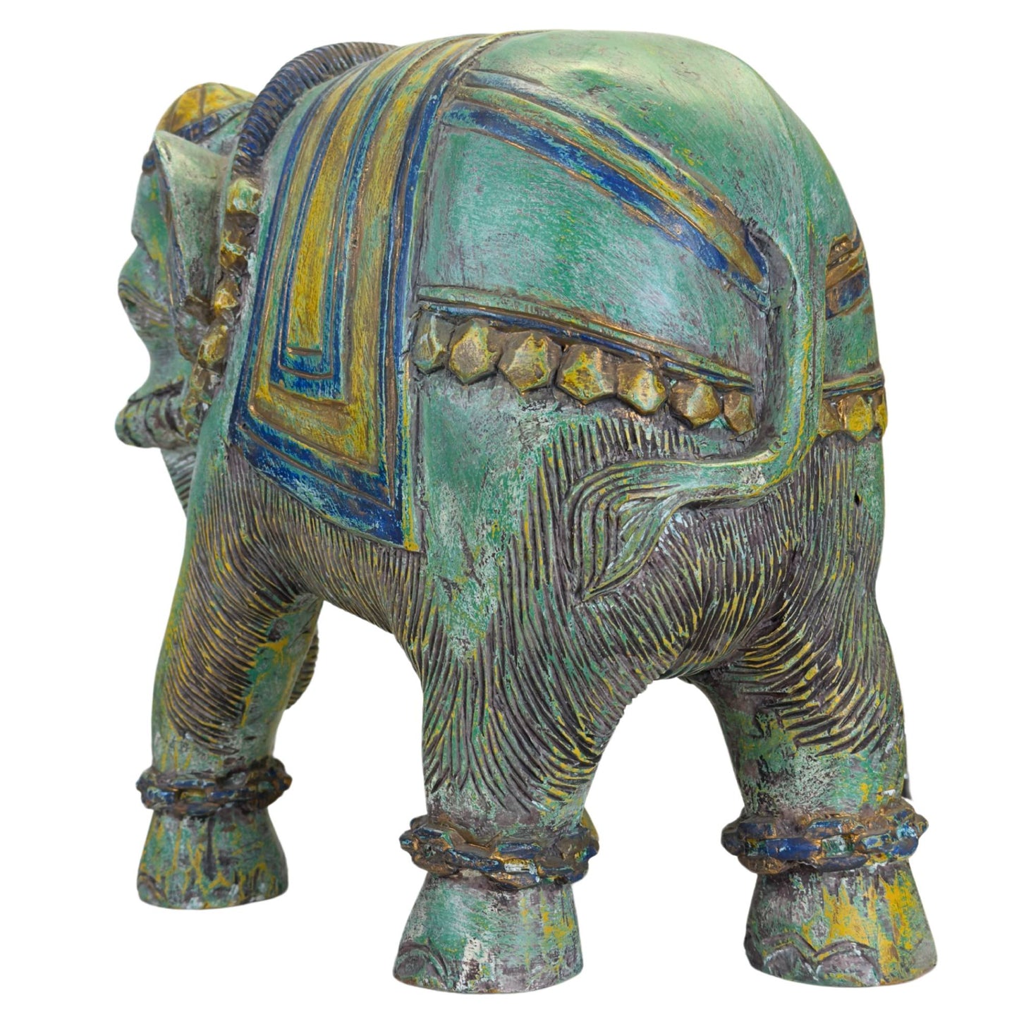 Indischer Elefant mit reich verzierter Zeremoniendecke und Kopfschmuck
