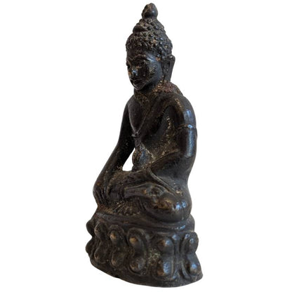 Altes buddhistisches Reisebild mit Kalasha