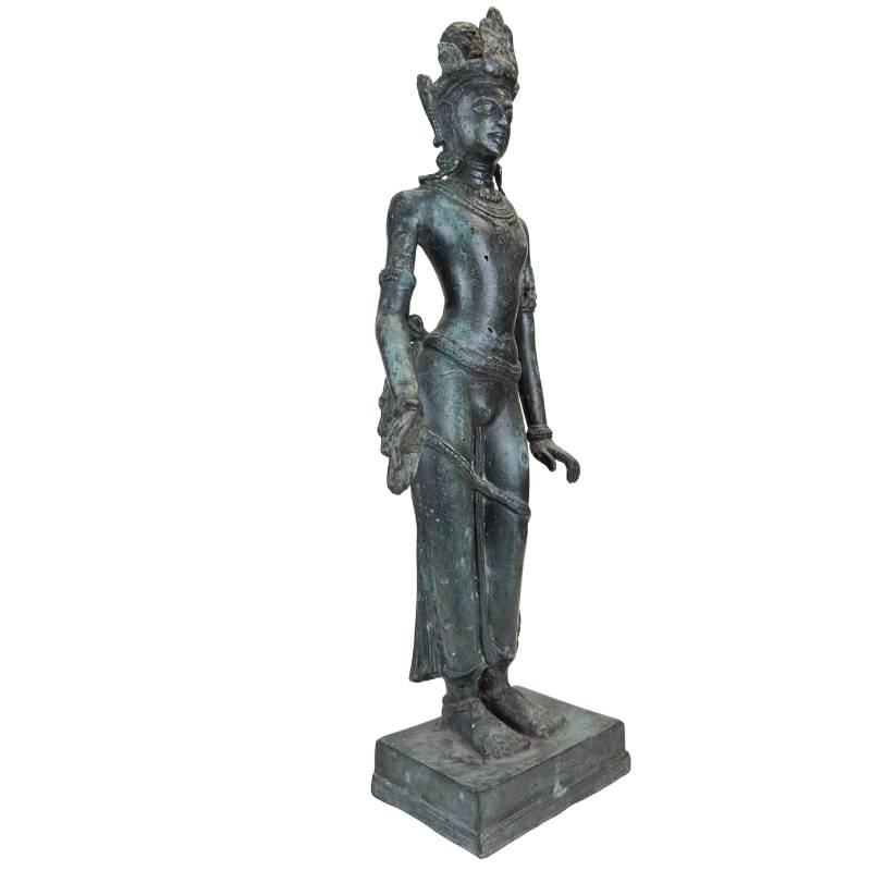 Alte Bronzestatue einer asiatischen Tempelfigur mit natürlicher Patina