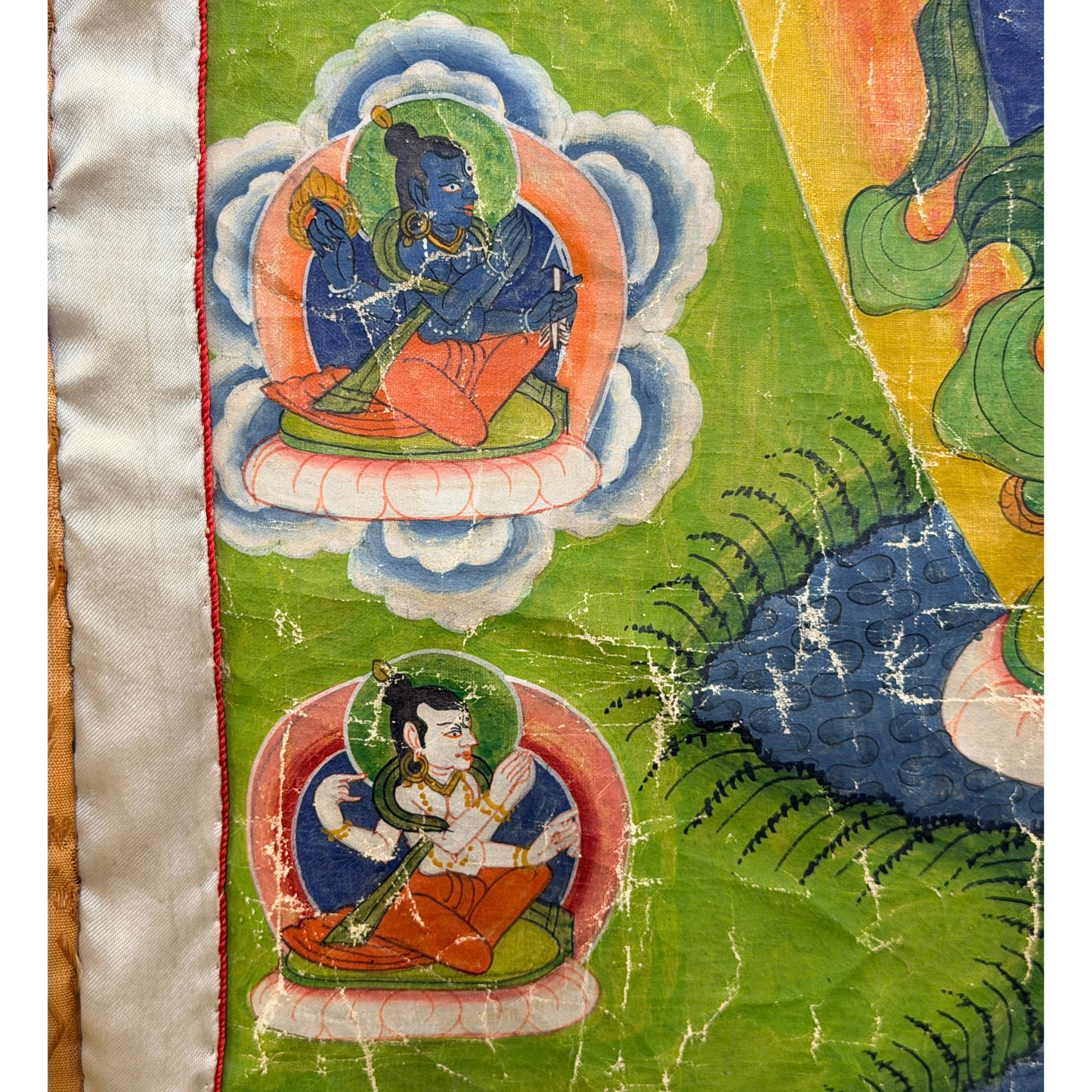 Altes nepalesisches Thangka mit Rakta Tara und einem Götterpantheon