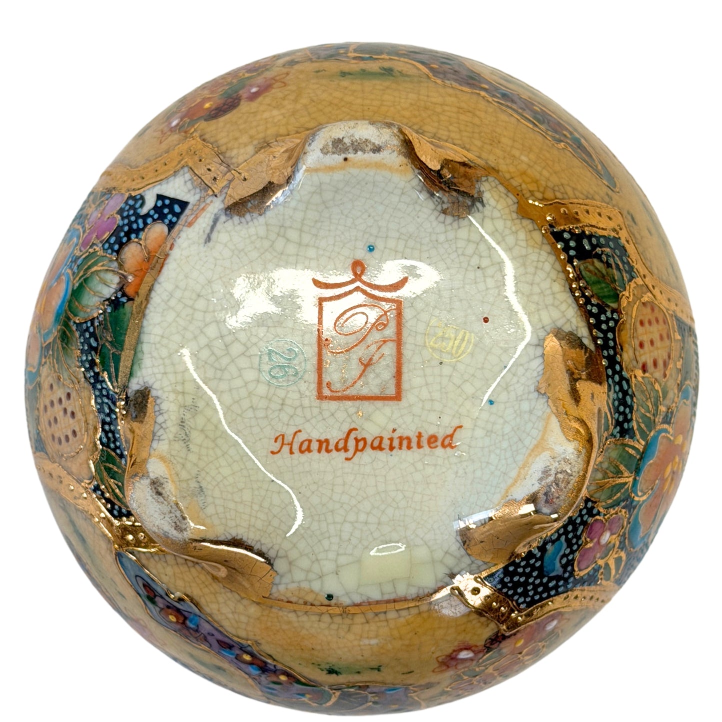 Unterseite des Koro mit gedruckter PF-Handpainted-Marke und sichtbarem Craquelé der Glasur